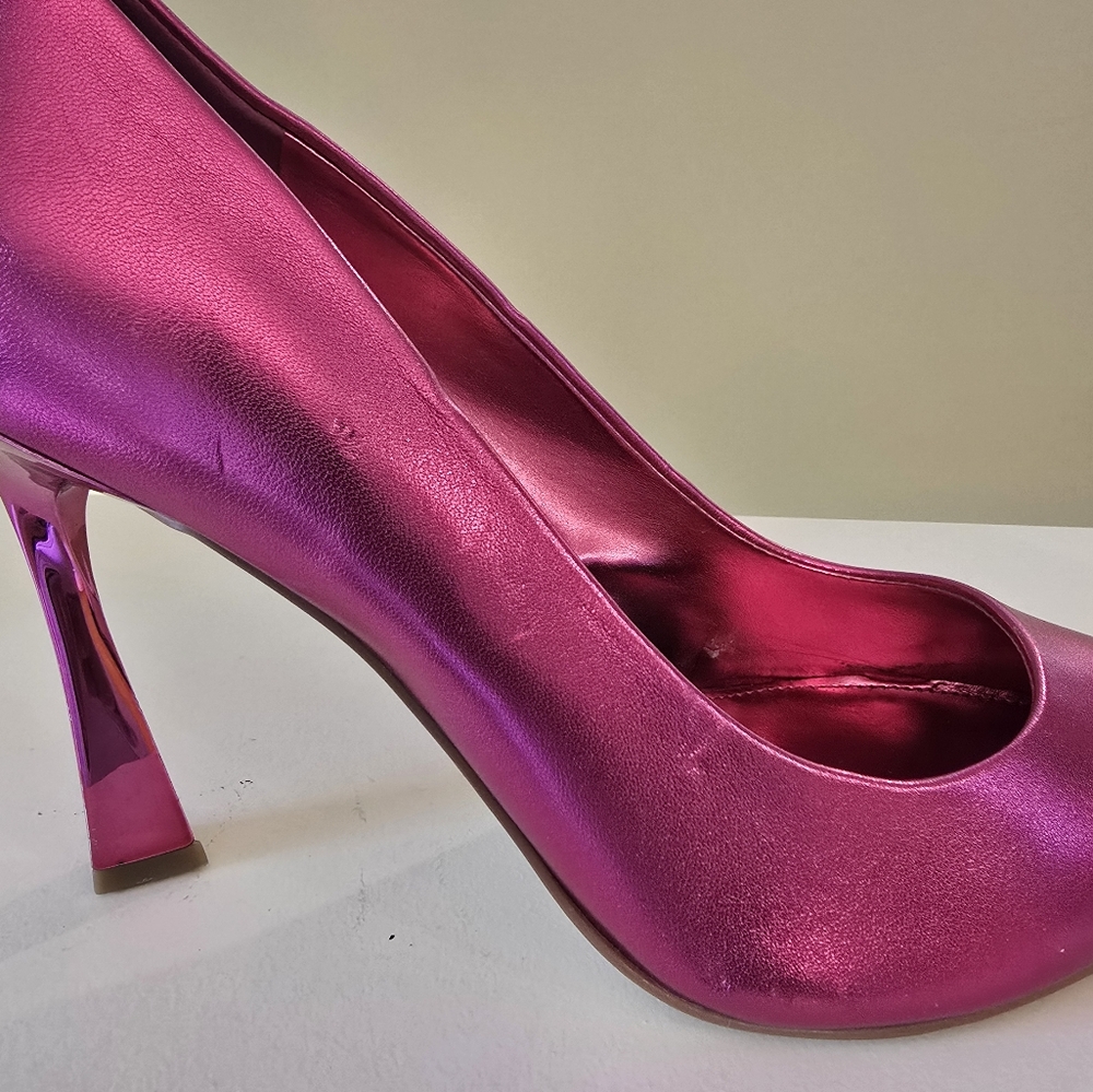 Marc Fisher Metallic Heels - Picture 3 of 9